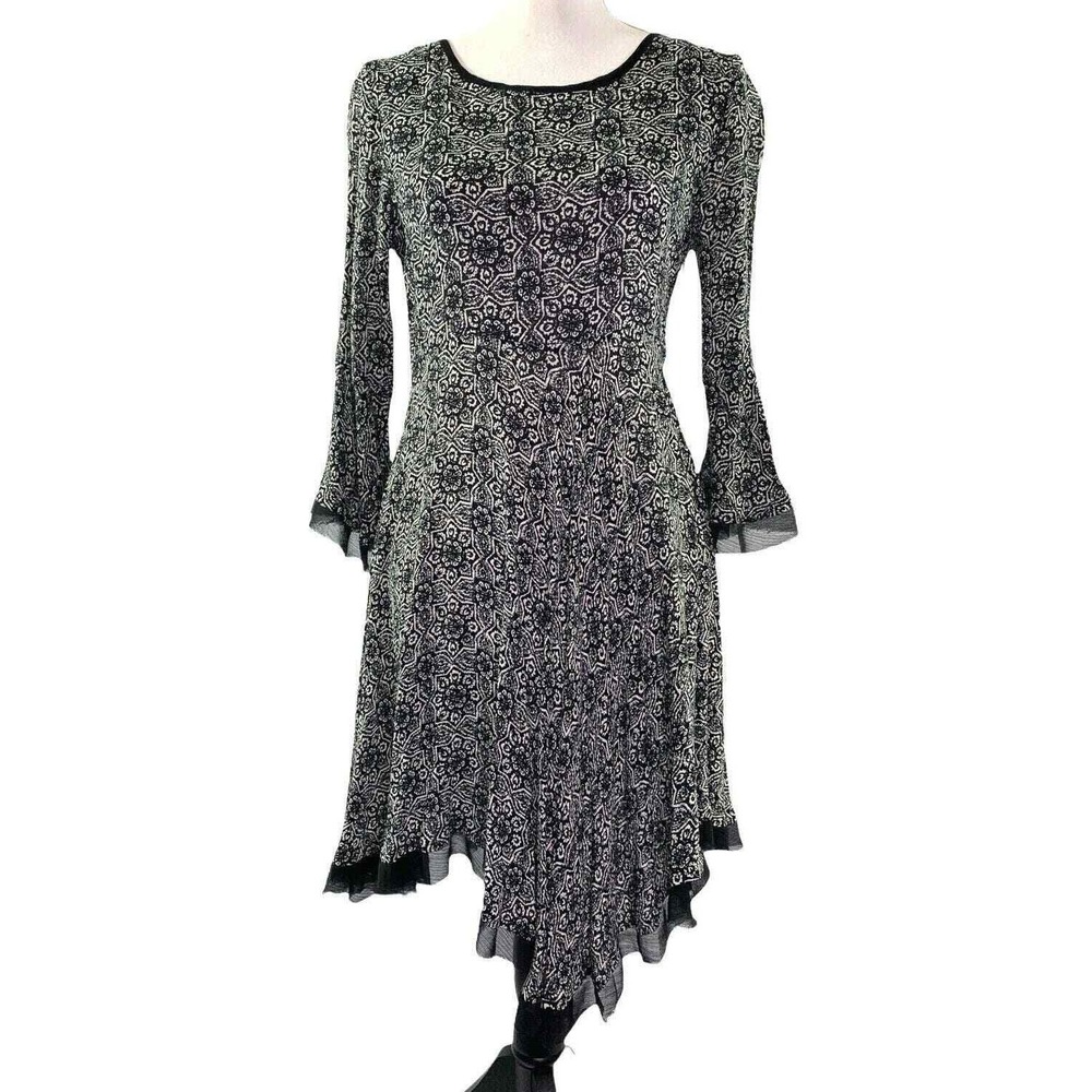 Womens Asymetrical Hem Dress Size Small Boho Black White Raw Hem Long Sleeve